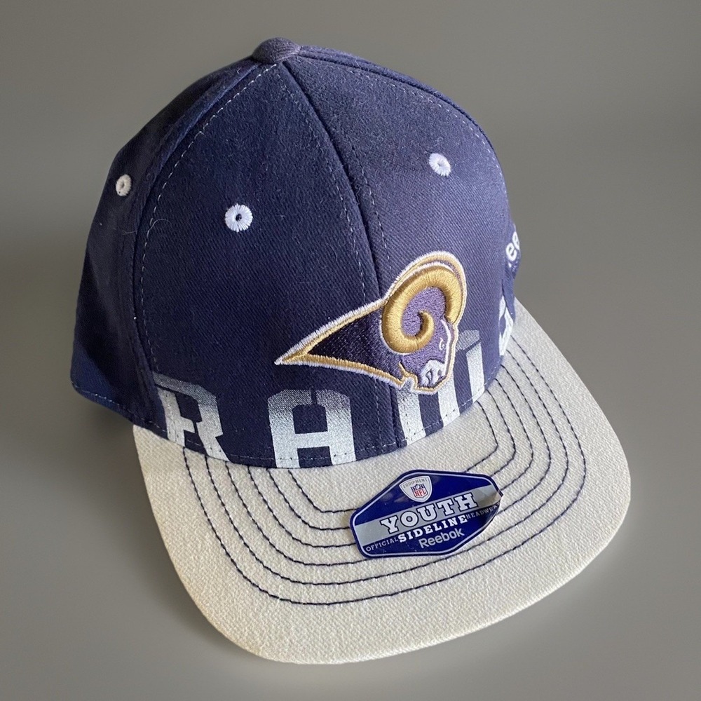 New ST LOUIS LA RAMS Youth Reebok Flat Brim Baseball Hat Cap Sideline NFL Fitted